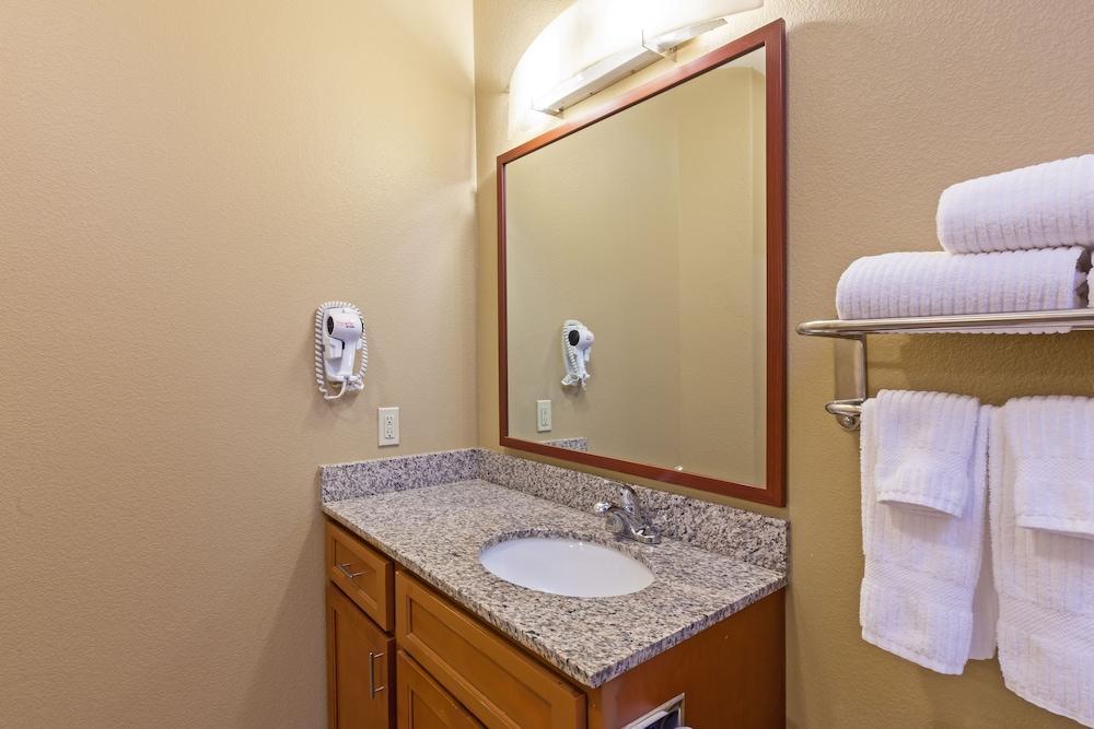 Candlewood Suites Deer Park By Ihg Buitenkant foto