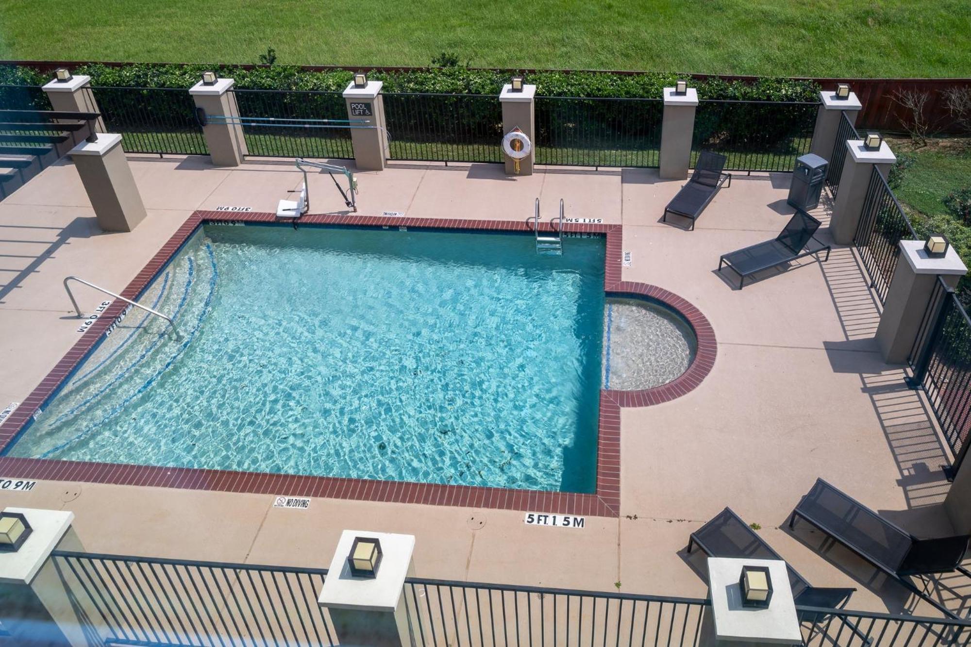 Candlewood Suites Deer Park By Ihg Buitenkant foto